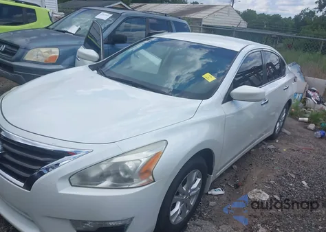 2015 Nissan Altima 2.5 S z USA, uszkodzony, nr VIN 1N4AL3AP5FC164317